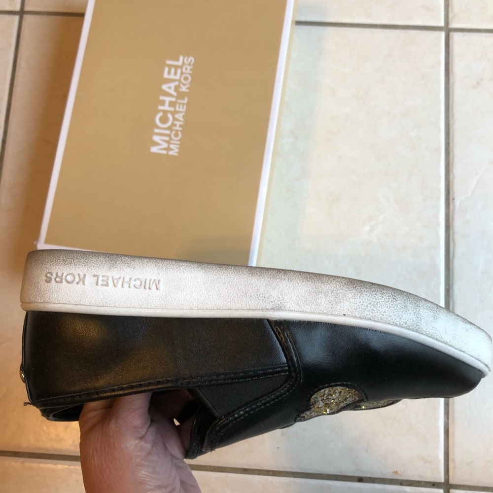 EUC MK sneakers. Size 4 - Picture 6 of 8
